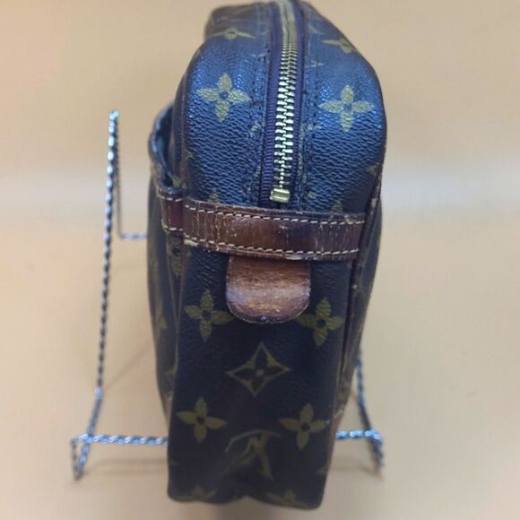 Authentic Louis Vuitton Monogram Compiege 23 Clutch Bag - Picture 4 of 13